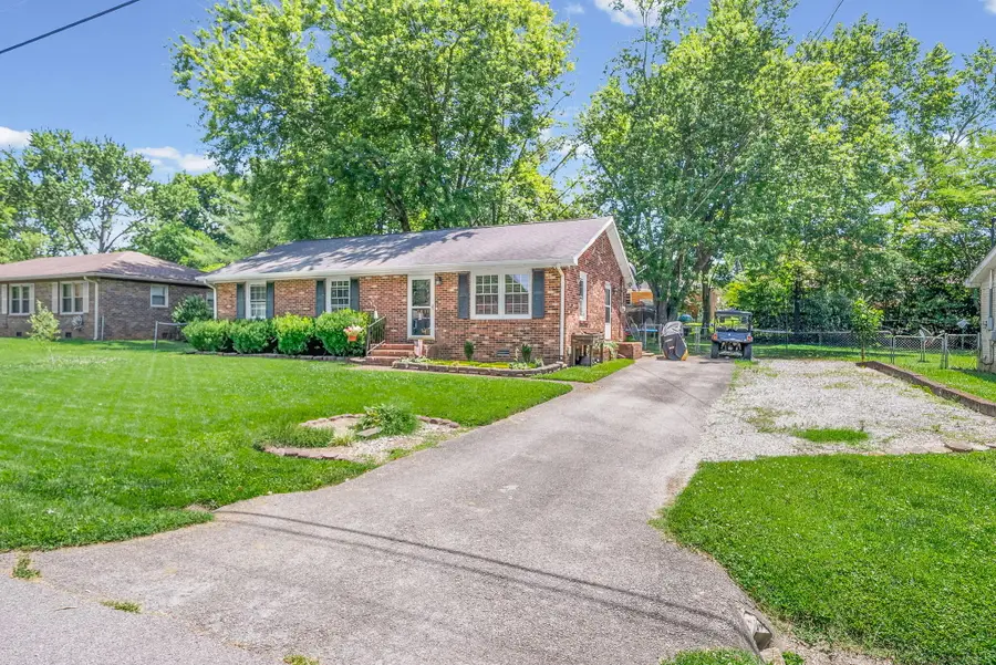 3416 Greenwood Drive, Hopkinsville, KY 42240 - #2