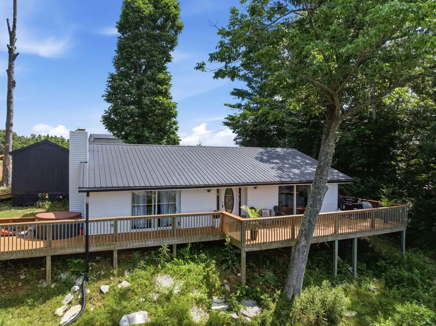 200 Lakeview Point Road, Harrodsburg, KY 40330 - #2