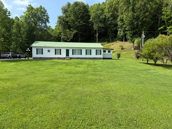 75 Cornwell Station Road, Frenchburg, KY 40322