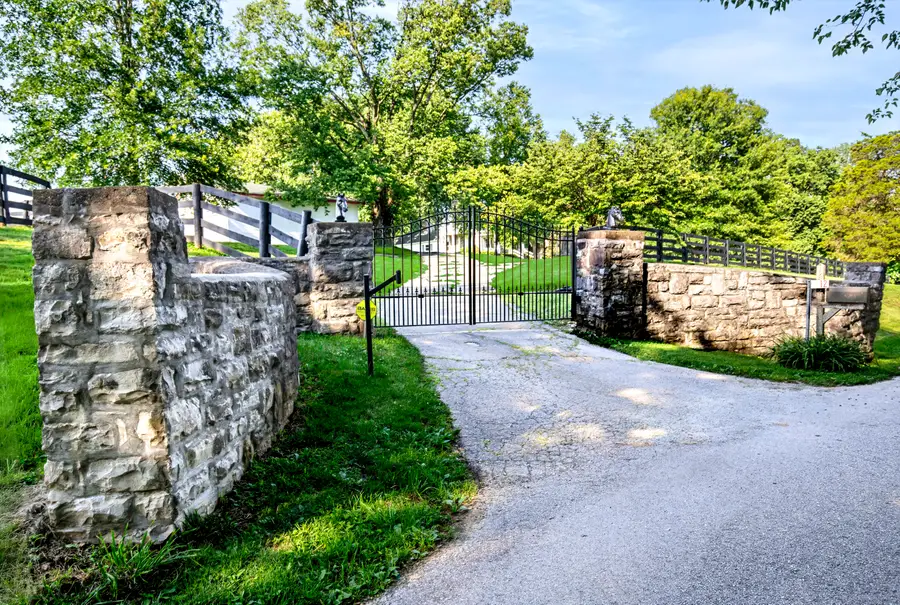 650 Delaney Ferry Road, Versailles, KY 40383 - #3