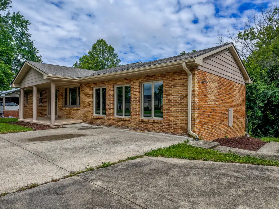 110 Keeton Avenue, West Liberty, KY 41472 - #3