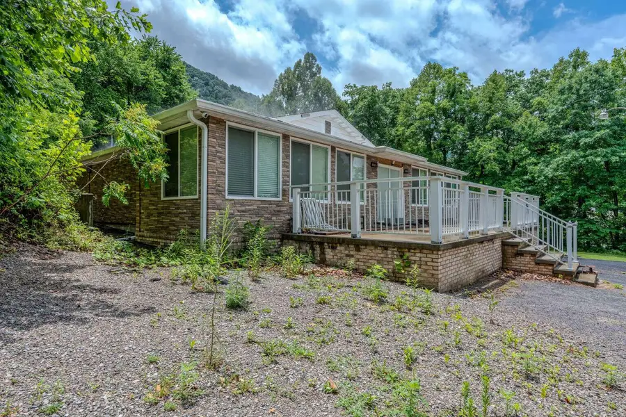 9598 Highway 119 N, Jenkins, KY 41537 - #2
