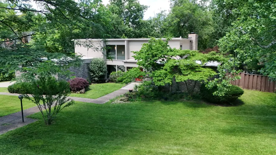2049 Lakeside Drive, Lexington, KY 40502 - #2