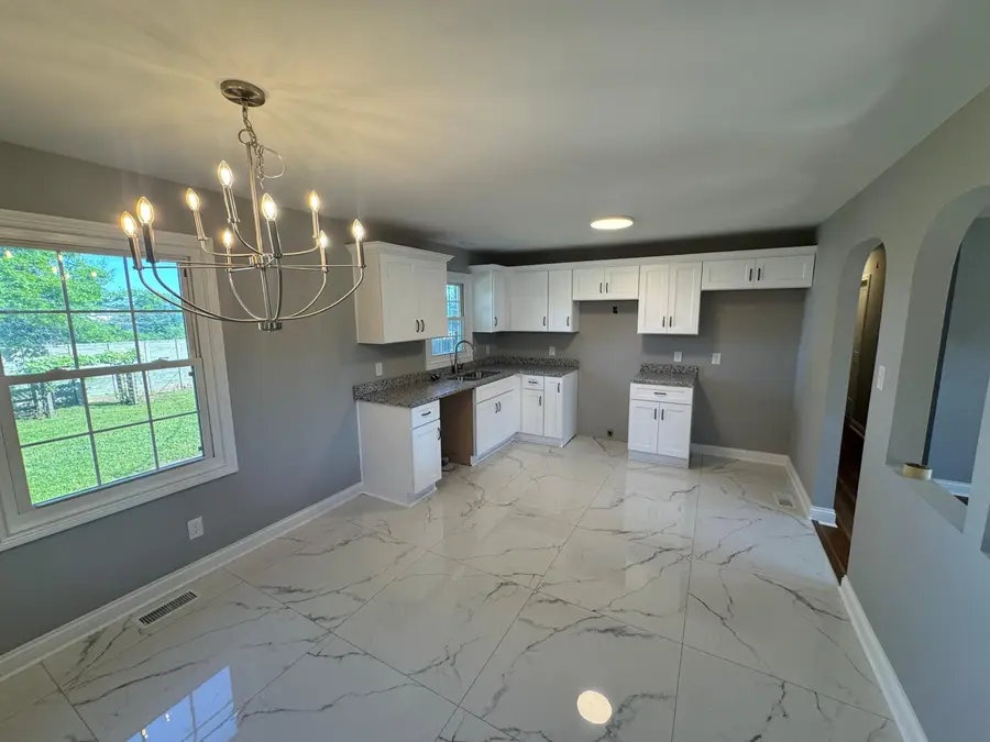 137 Oakmont Drive, Nicholasville, KY 40356 - #2