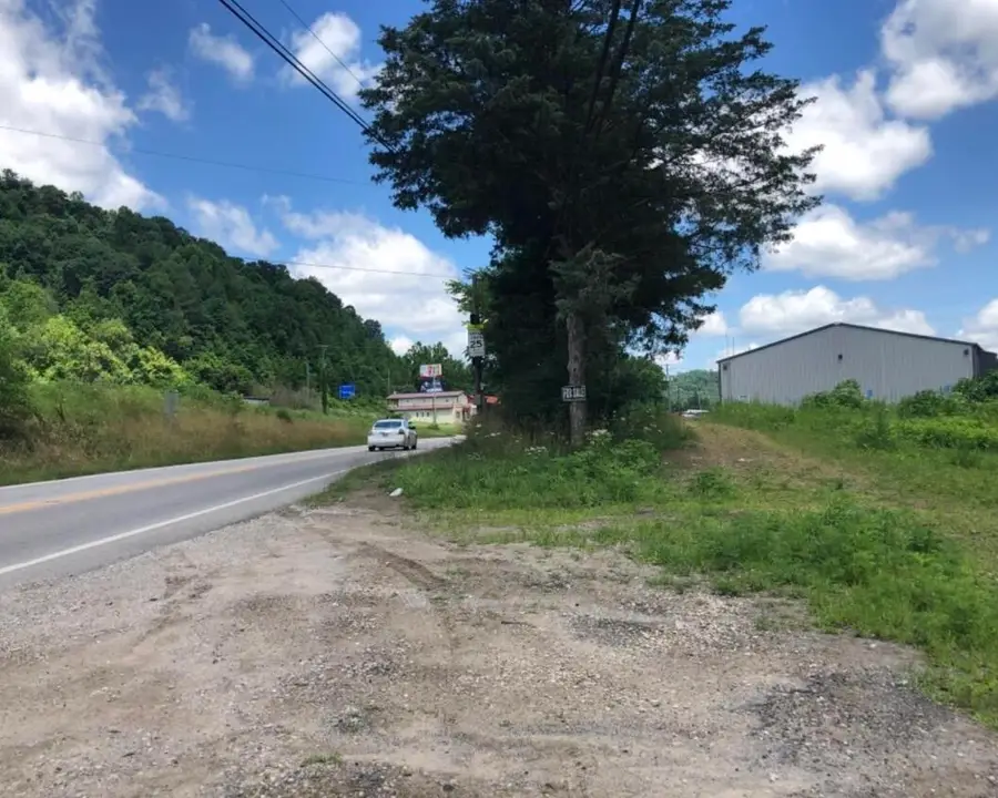 2251 S Highway 421, Manchester, KY 40962 - #3
