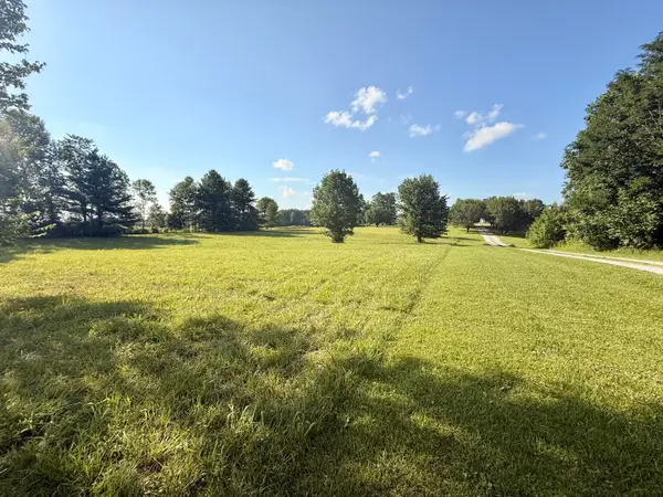 9999 State Hwy 618, Crab Orchard, KY 40419
