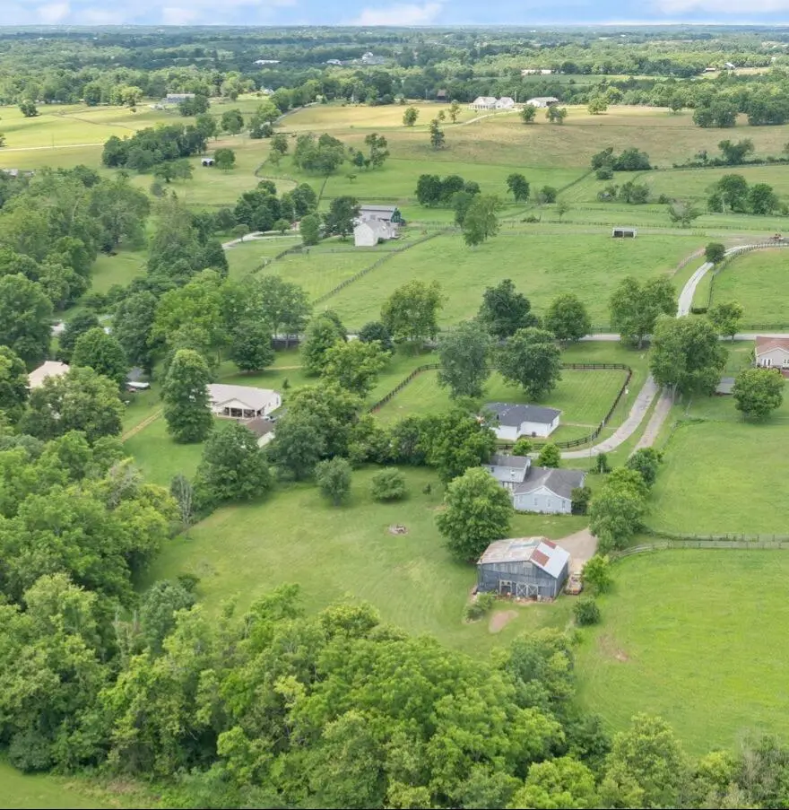 3156 Pinckard Pike, Versailles, KY 40383 - #3