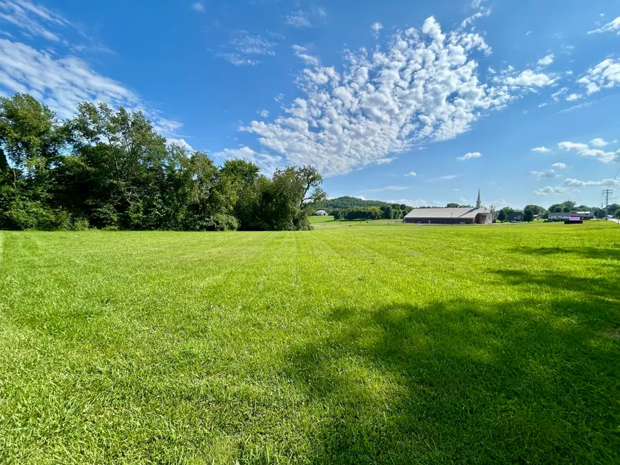 812 E Bourne Avenue, Somerset, KY 42501 - #2