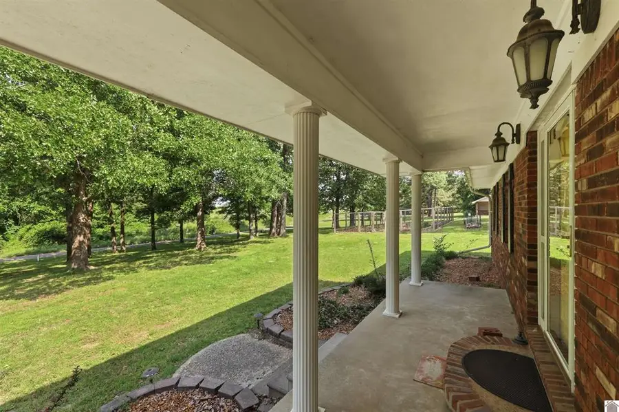 948 Kendall Road, Mayfield, KY 42066 - #3