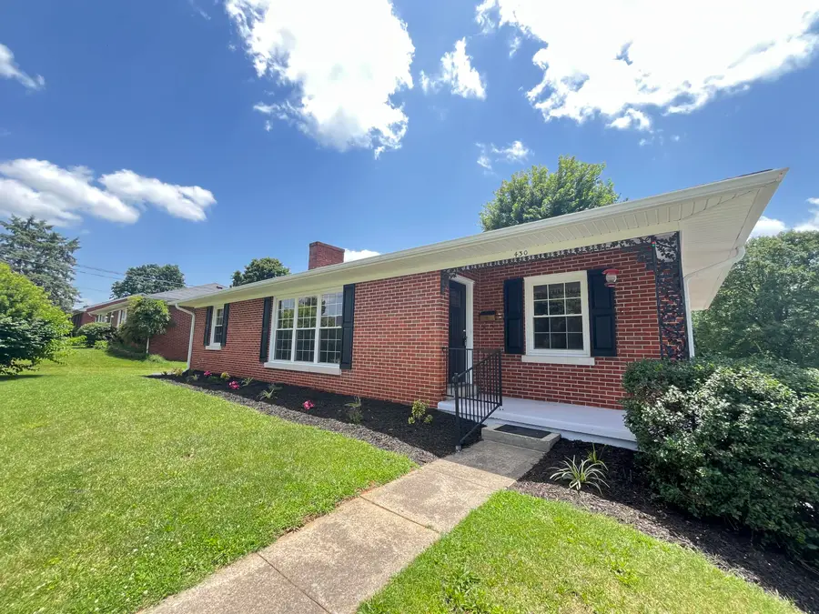 430 College Manor, Harrodsburg, KY 40330 - #2