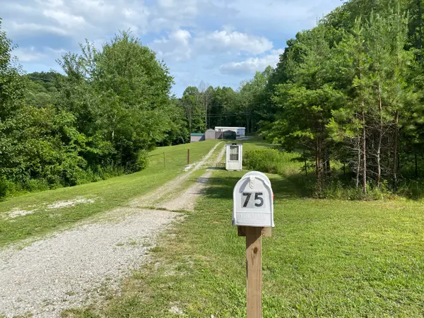 75 Walnut Road, Lily, KY 40740