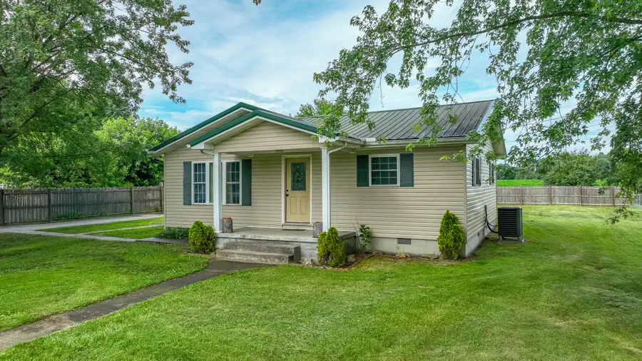 313  W Highway 1376, East Bernstadt, KY 40729 - #2