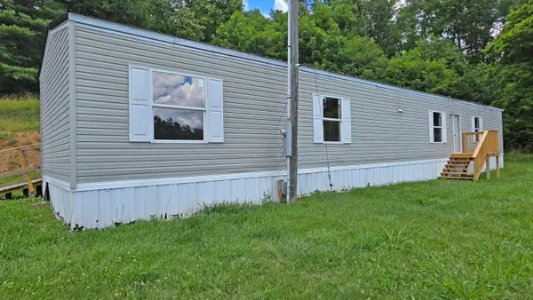 1060 Veneable School Road, Booneville, KY 41314