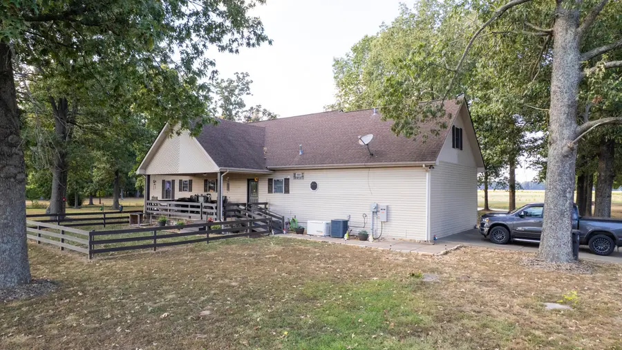 1239 Caldwell Road, Murray, KY 42071 - #2