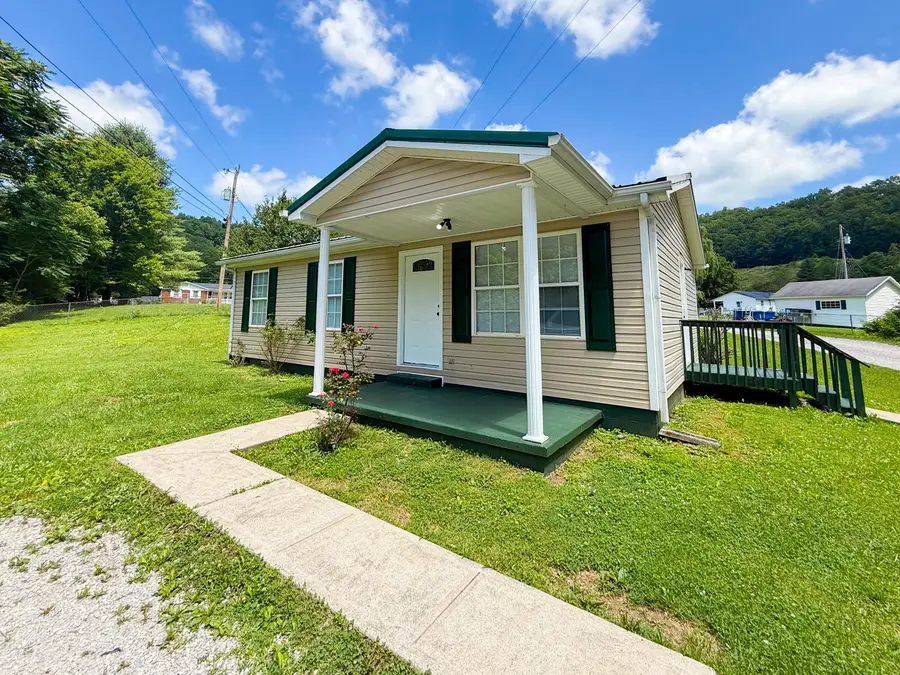 48 Crescent Road, Manchester, KY 40962 - #3