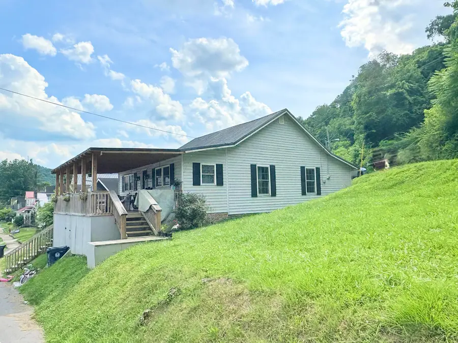 245 Frank Street, Paintsville, KY 41240 - #2