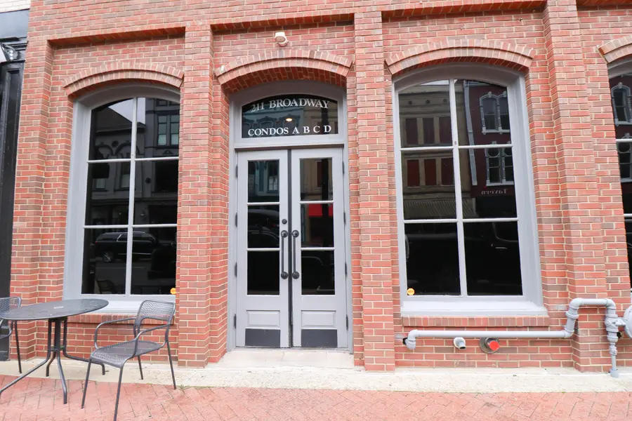 211 Broadway Street #D, Paducah, KY 42001 - #3