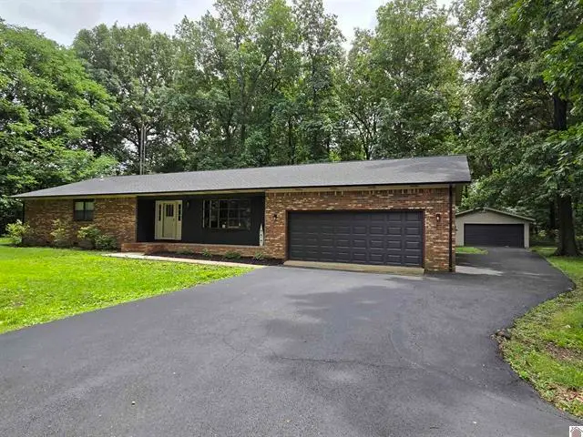 142 Hancock Lane, Benton, KY 42025 - #2
