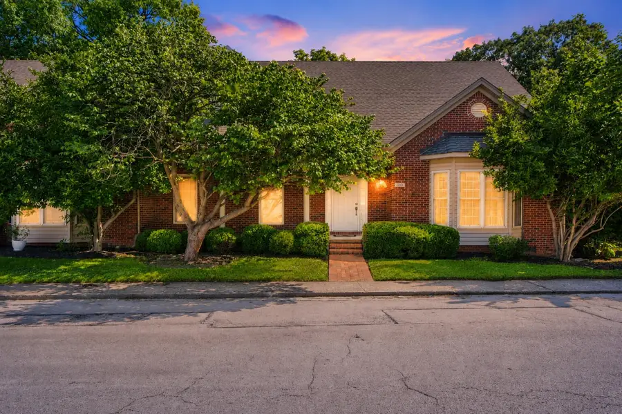 108 Duncan Avenue, Paris, KY 40361 - #2