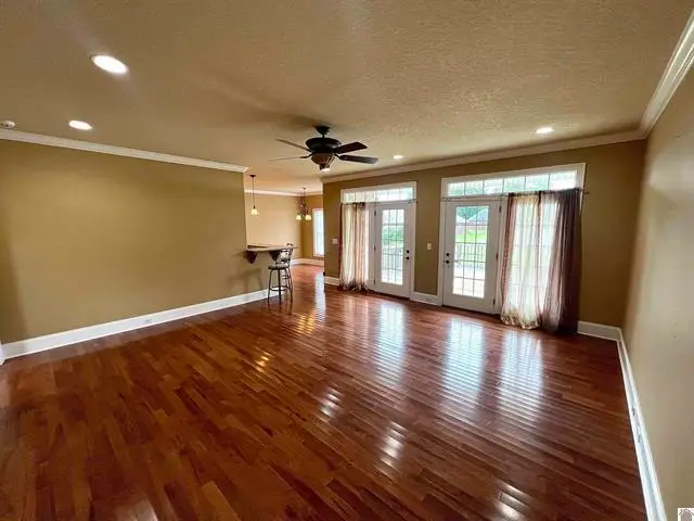 564 W Wiswell Road, Murray, KY 42071 - #2