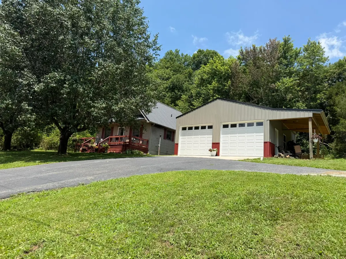 1671 Smith Grove Road, Burkesville, KY 42717 - #1