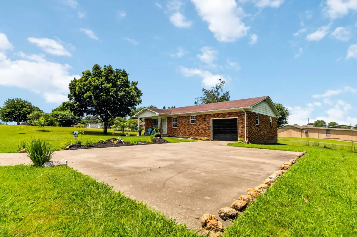 1231 U.s. 127, Russell Springs, KY 42642 - #1