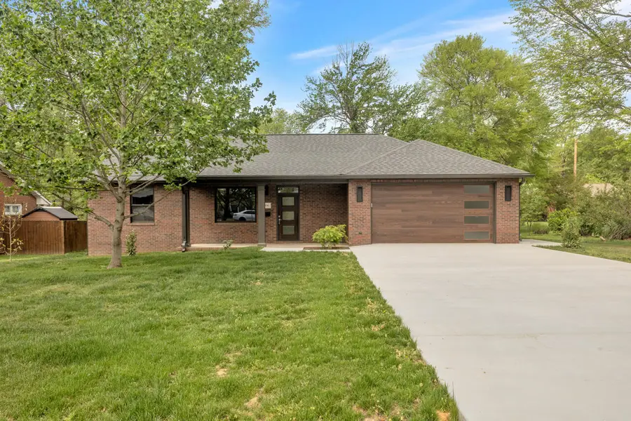 106 S Broach Avenue, Murray, KY 42071 - #2