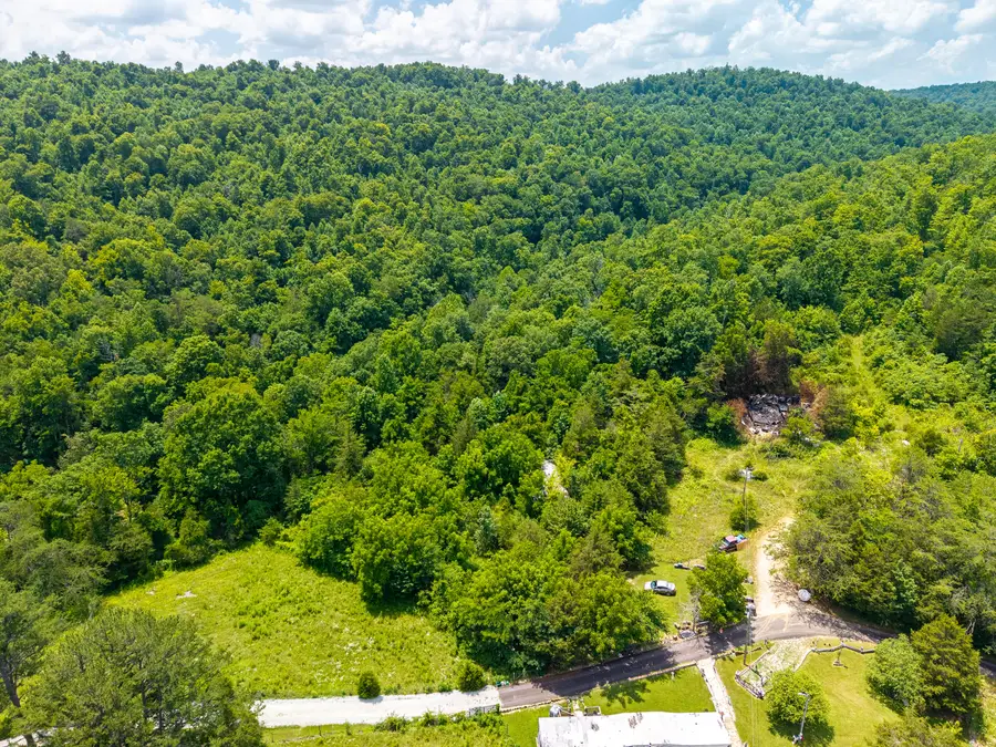 1 Barrier Cemetary Road, Monticello, KY 42633 - #2