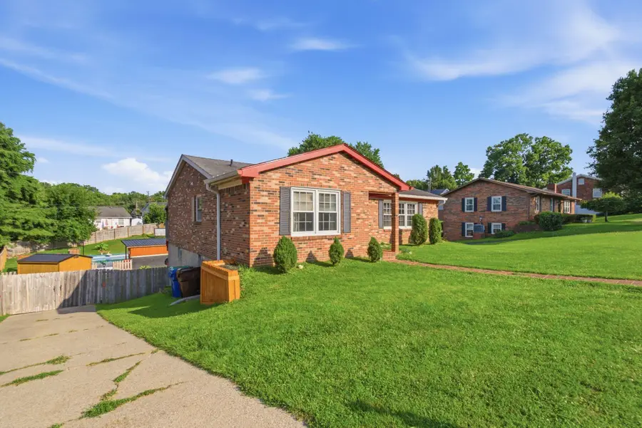 13 Bel Air Drive, Winchester, KY 40391 - #3