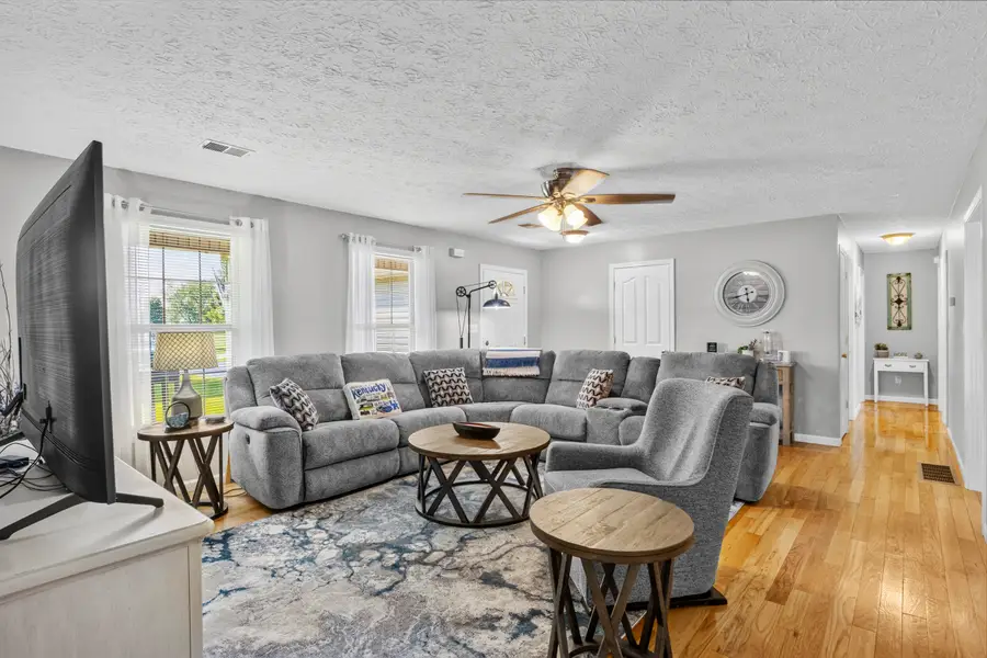 320 Kings Trace Drive, Berea, KY 40403 - #2