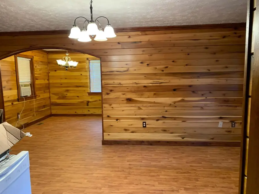 660 Glenn Avenue, West Liberty, KY 41472 - #3