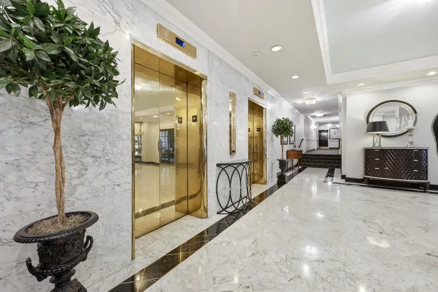 101 S Hanover Avenue #8D, Lexington, KY 40502 - #2
