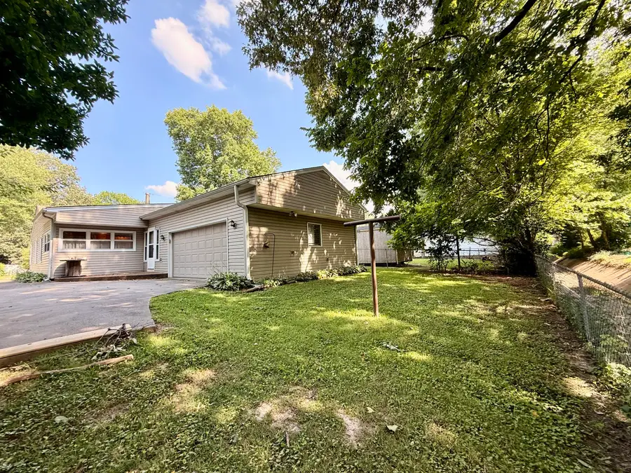 3219 Lorine Lane, Paducah, KY 42001 - #3
