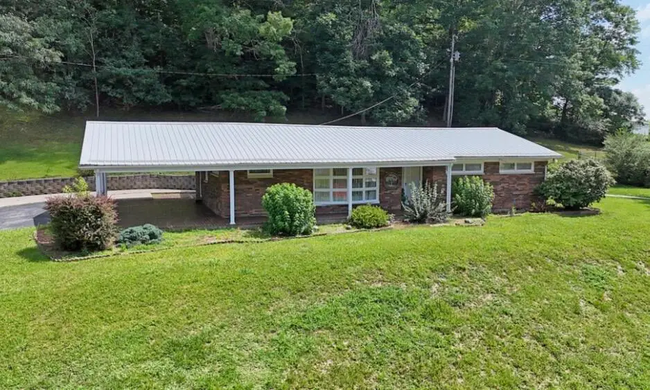 3590 Ky-638, Manchester, KY 40962 - #1
