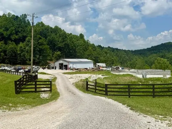 3040 U.s. 460, Frenchburg, KY 40322