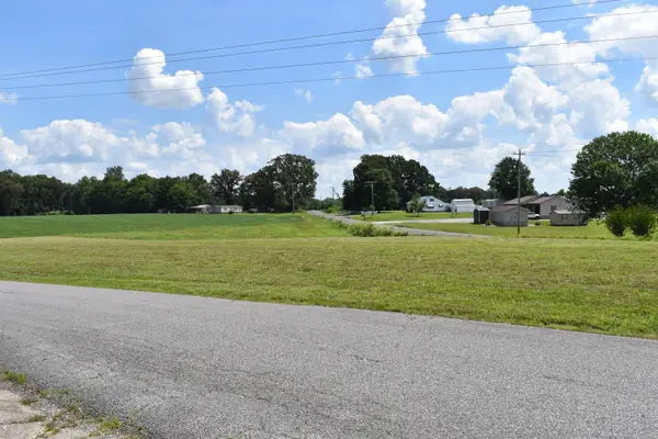 1975 Page Road, Sedalia, KY 42079