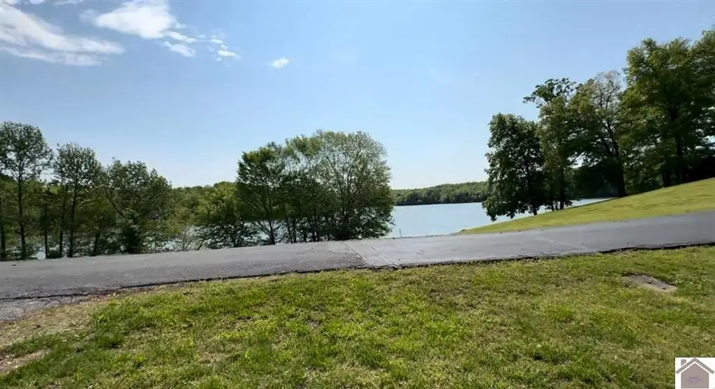 700 700 Kennedy Rd Road, Eddyville, KY 42038 - #1
