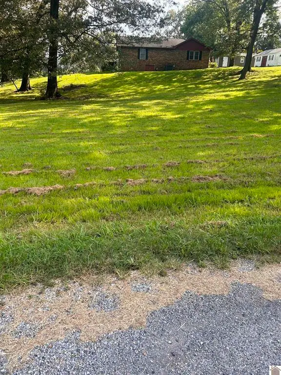 4055 Dogwood Lane, Paducah, KY 42003