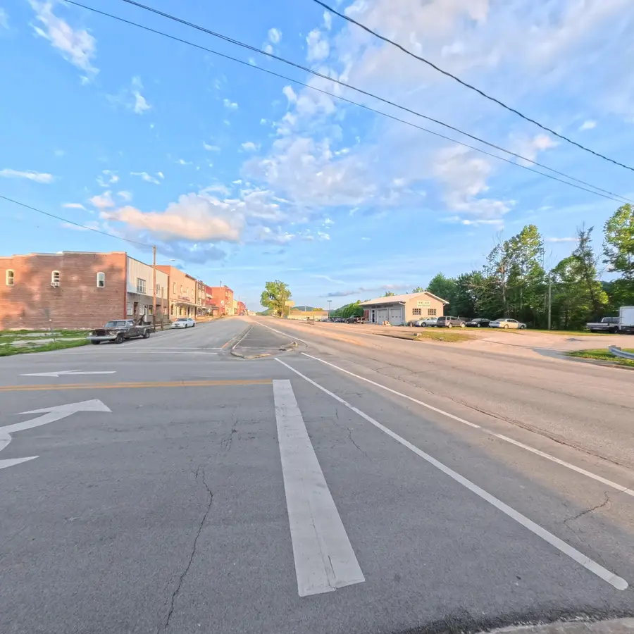 803 Main Street, Ravenna, KY 40472 - #3