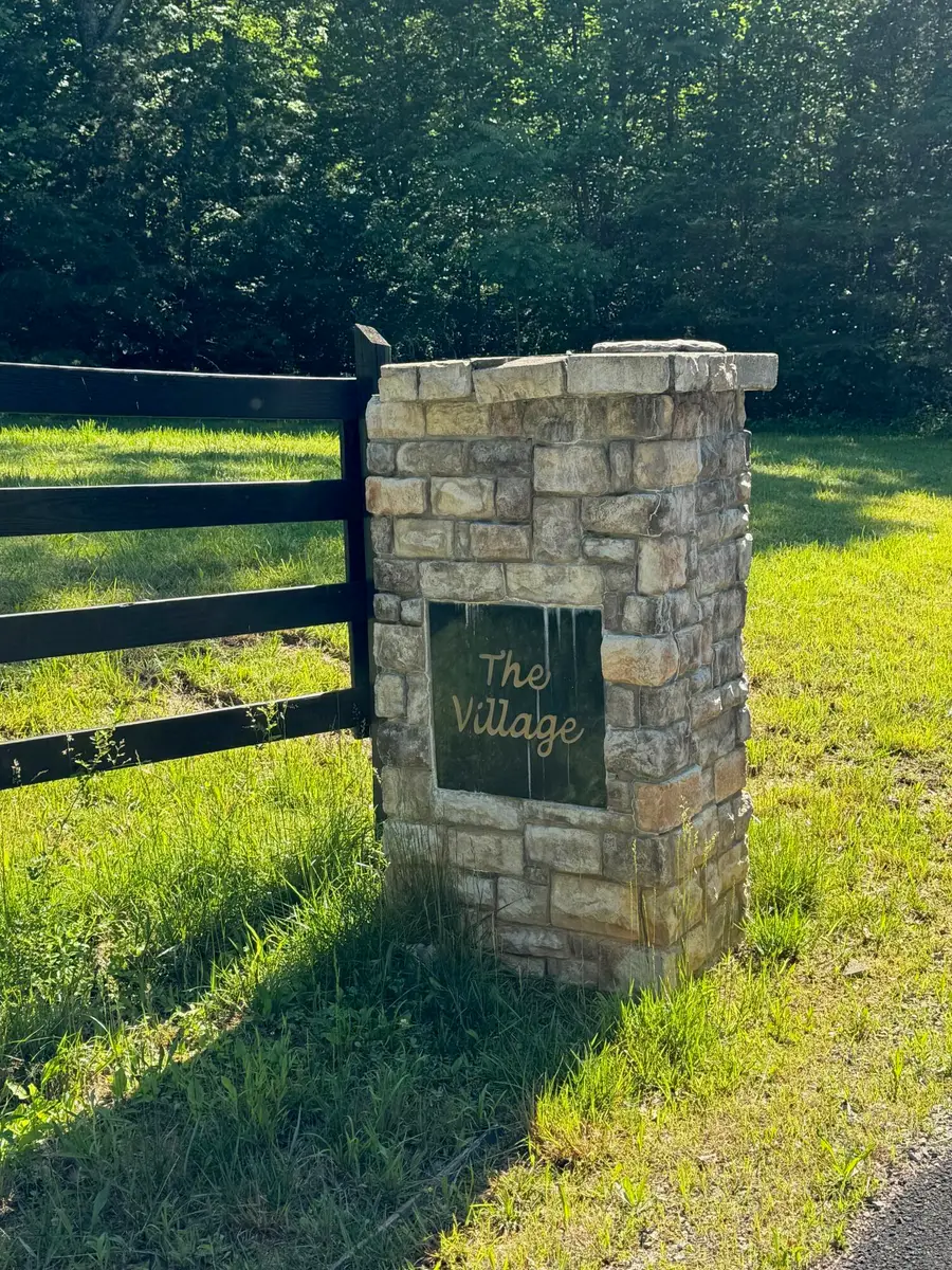 4 Village Court, Russell Springs, KY 42642 - #2