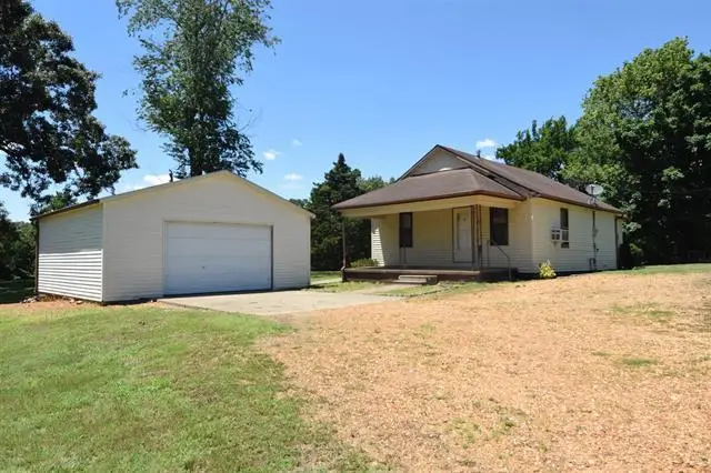 648 S County Line Road, Mayfield, KY 42066 - #1
