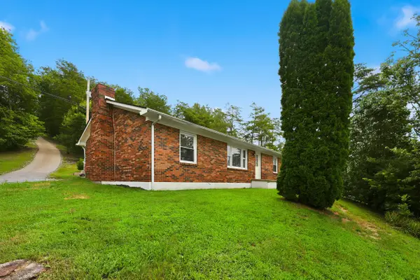 104 Crouch Lane, Irvine, KY 40336