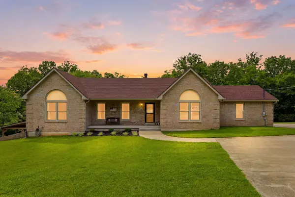 1594 Fox Creek Road, Lawrenceburg, KY 40342