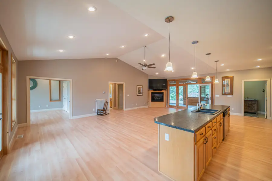 237 Knottingham Drive, Gilbertsville, KY 42044 - #2