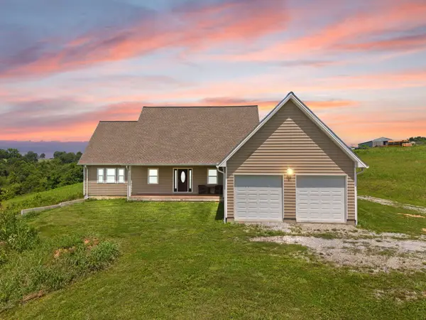 116 Walking Horse Way, Sharpsburg, KY 40374