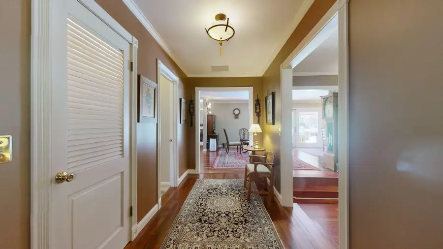 1609 Greenbriar Drive, Murray, KY 42071 - #2