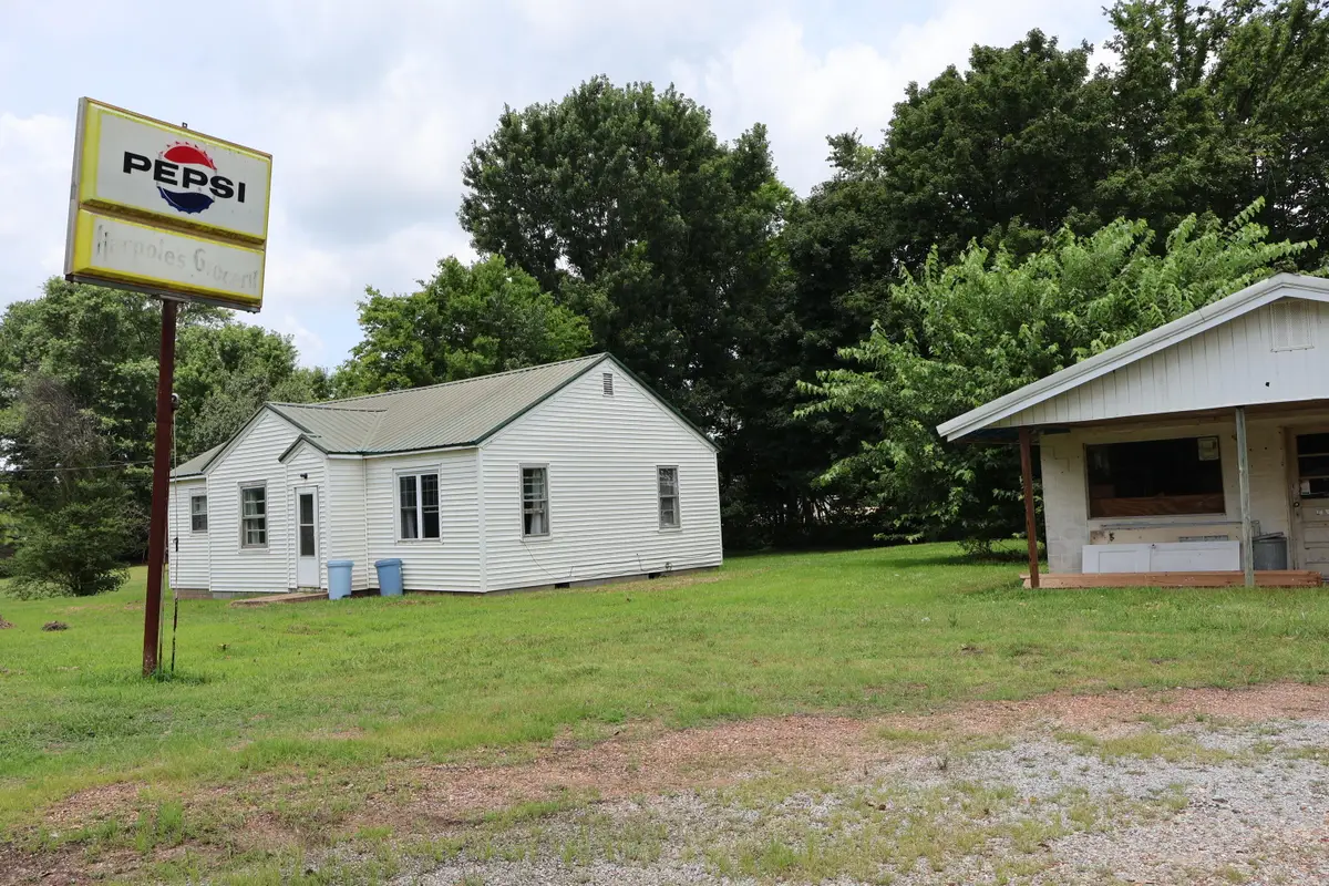 8206 E Kentucky 94, Farmington, KY 42040 - #1