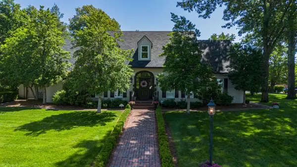 315 Troon Road, Paducah, KY 42001