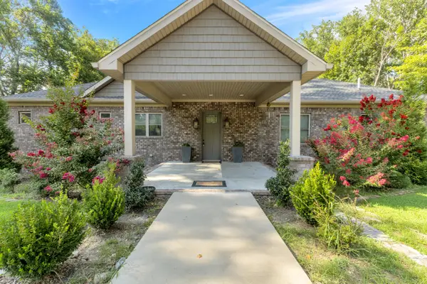 62 Charlotte Cove, Cadiz, KY 42211