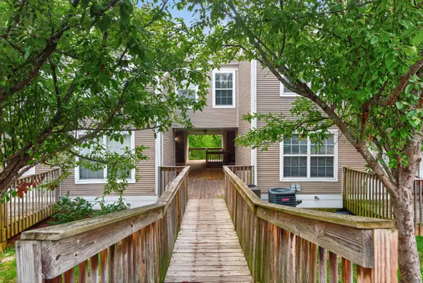 857 Malabu Drive #8002, Lexington, KY 40502